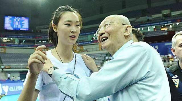 世界杯直播下载-逼走陈忠和，打压刘国梁，排挤郎平，90岁“体坛恶人”目前咋样了？|魏纪中|国乒|中国女排|女排|中国奥委会_新浪体育_新浪新闻